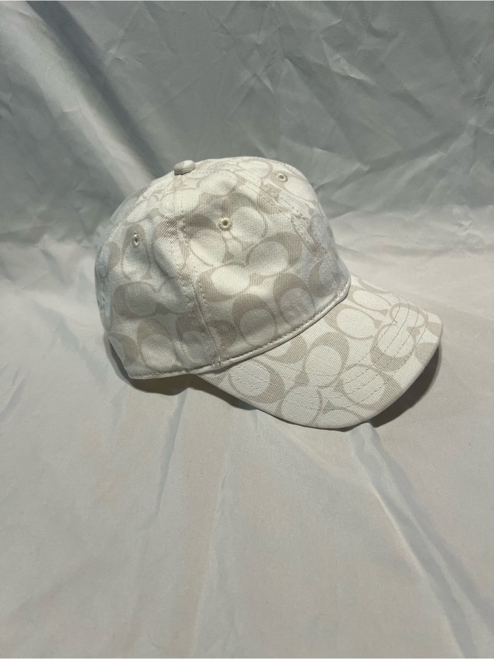 Women’s Coach signature baseball cap